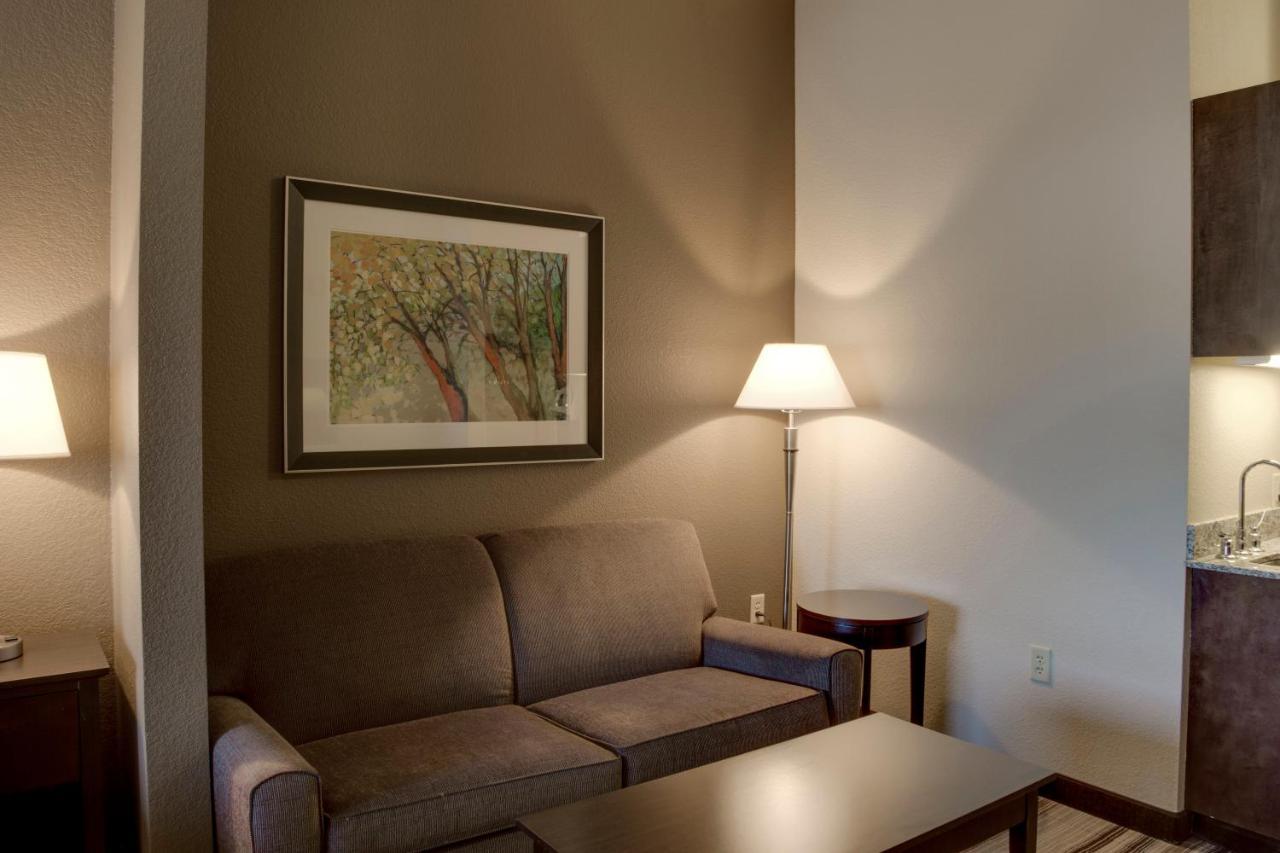 Holiday Inn Express & Suites Nevada By Ihg Rom bilde