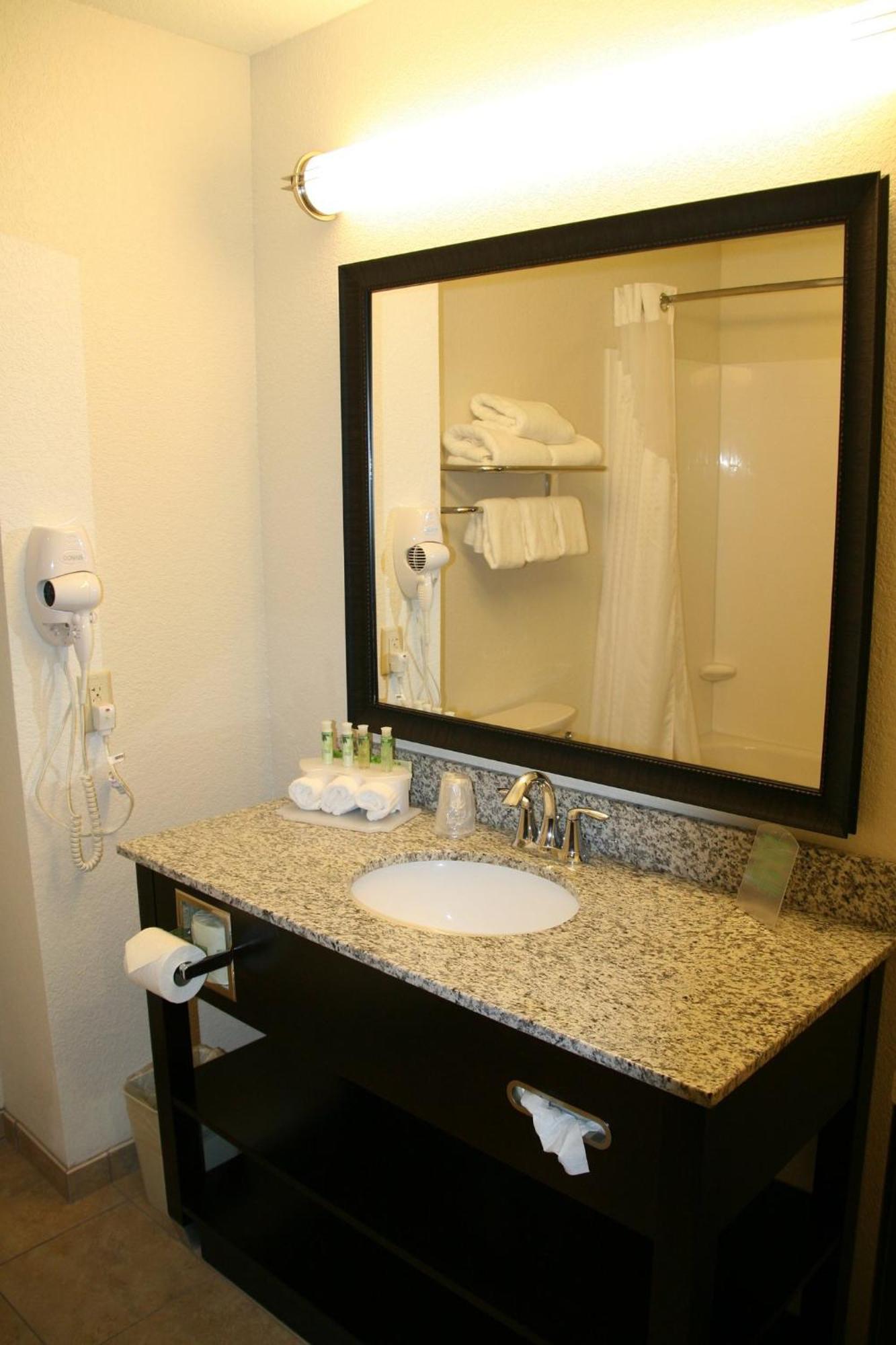 Holiday Inn Express & Suites Nevada By Ihg Eksteriør bilde