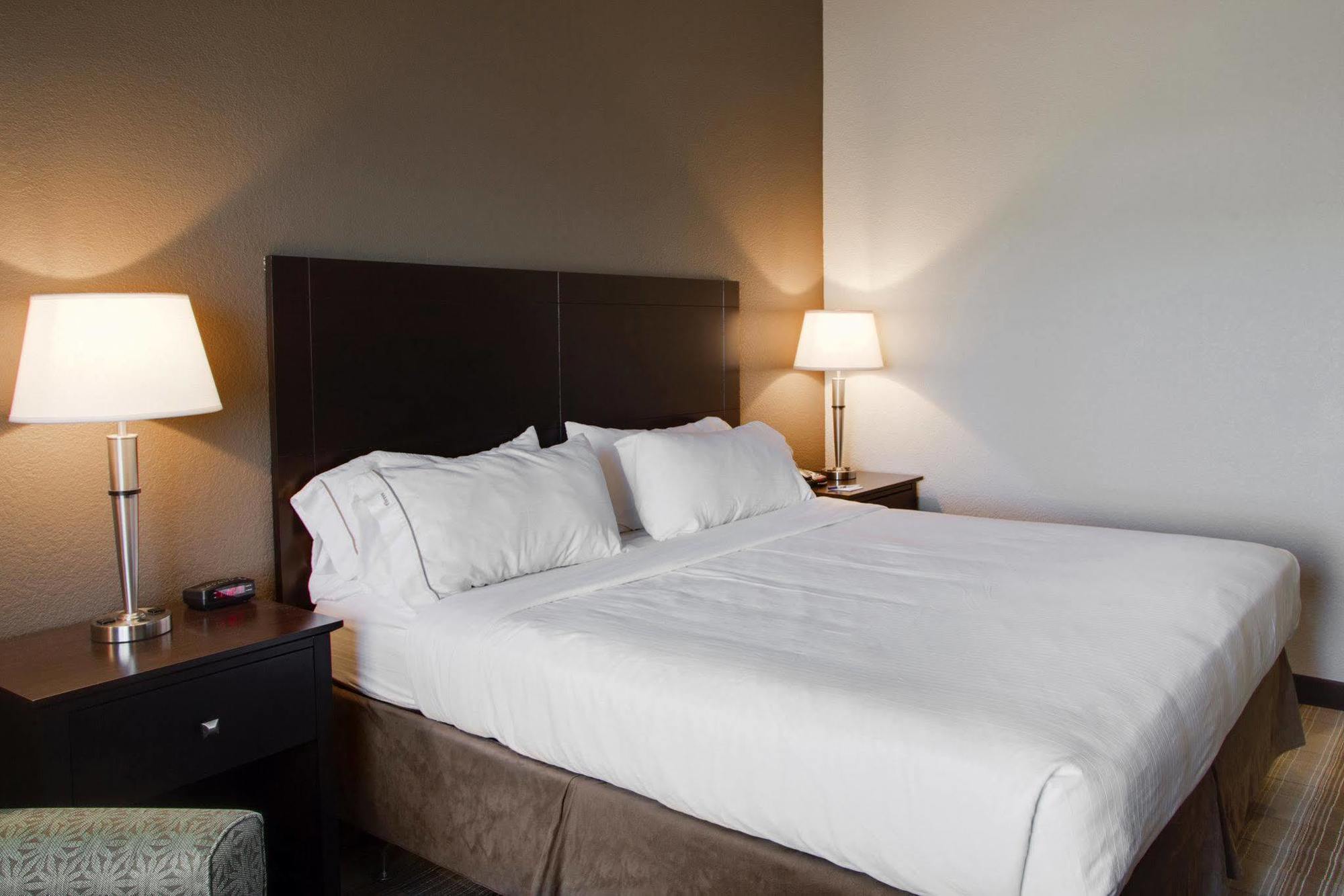 Holiday Inn Express & Suites Nevada By Ihg Eksteriør bilde